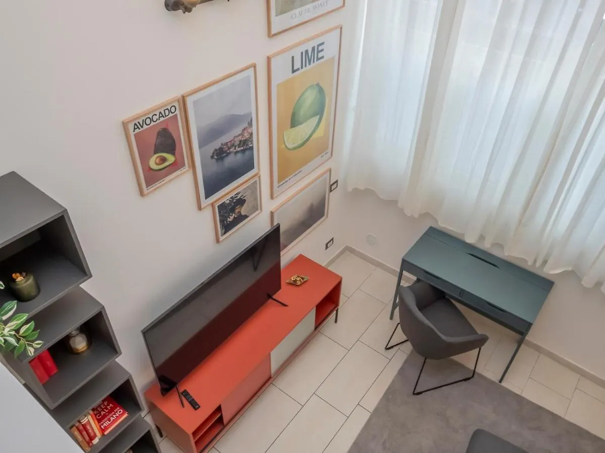 Ihost Apartment - Romilli 17A Milaan